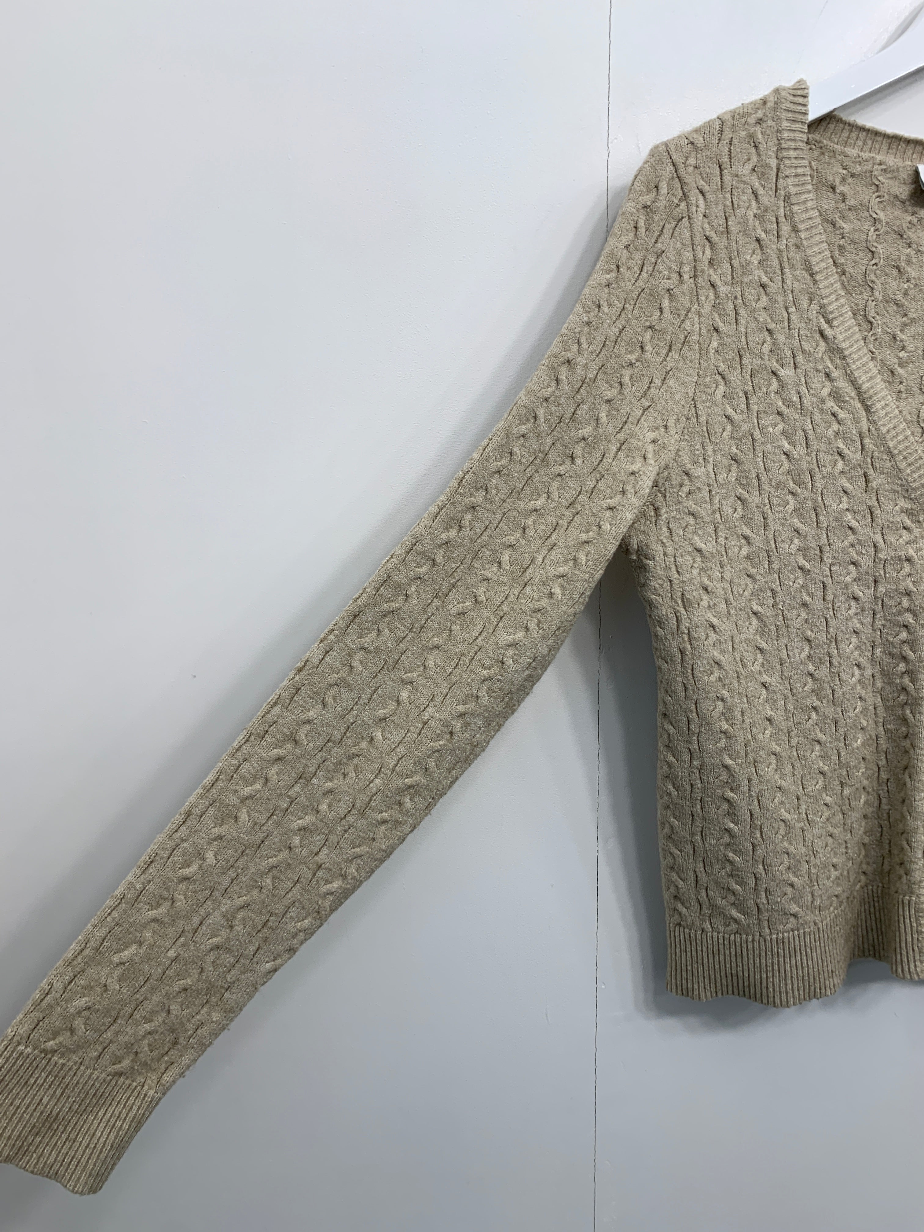 Vila Cardigan